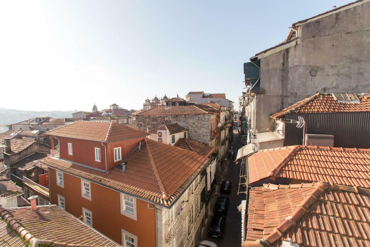 Apartment And Clerigos Views By Hosts